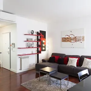 flh-chiado-artsy-duplex.hotels-lisbon-portugal.com/